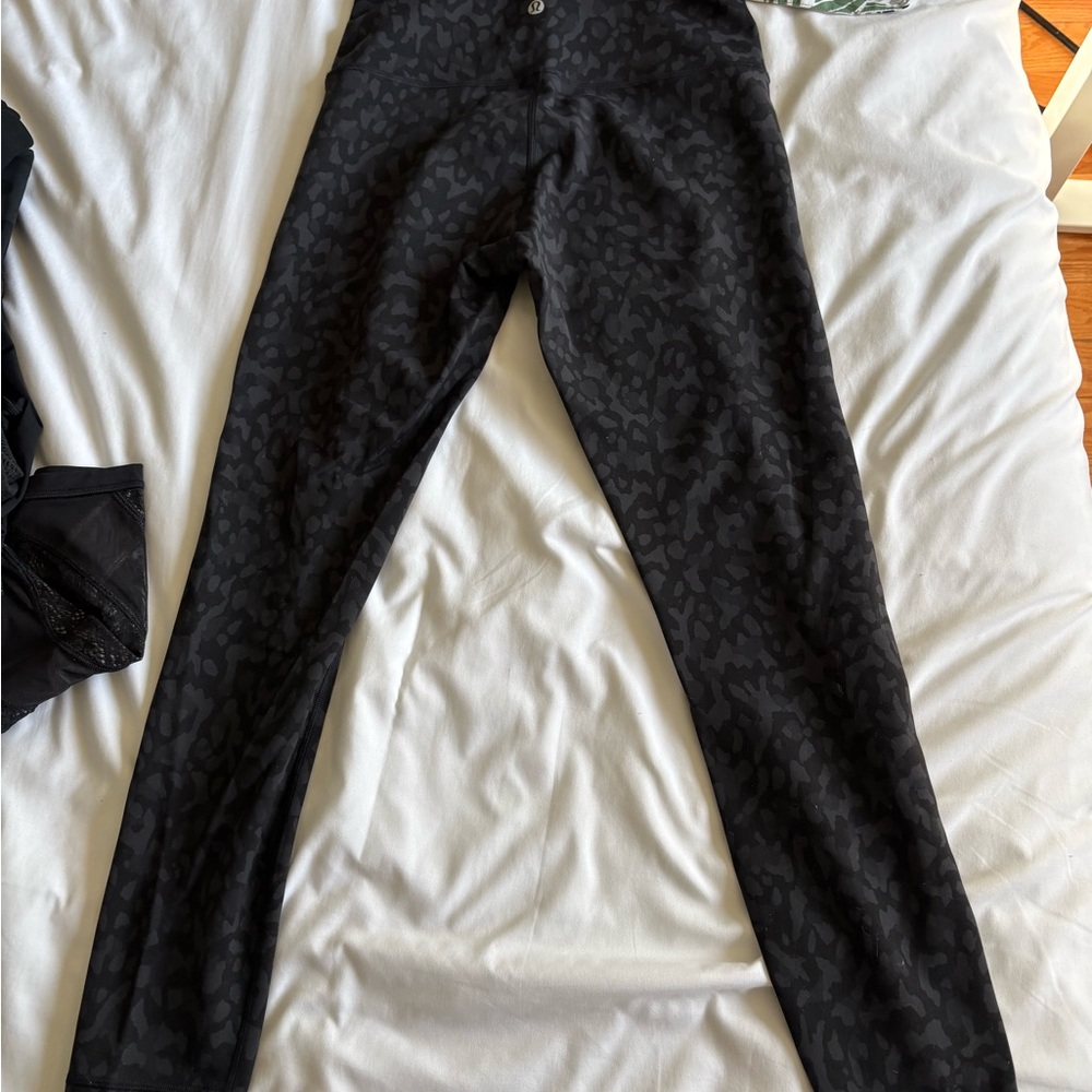Lululemon Wunder Train 25” Black Patterned Leggings